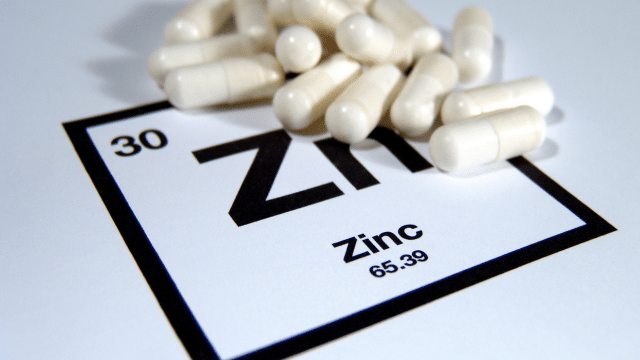 Zinc, isotrétinoïne et acné