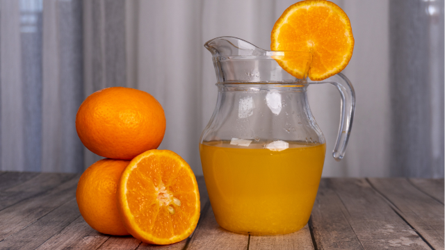 Vitamine C, hespéridine et acide urique